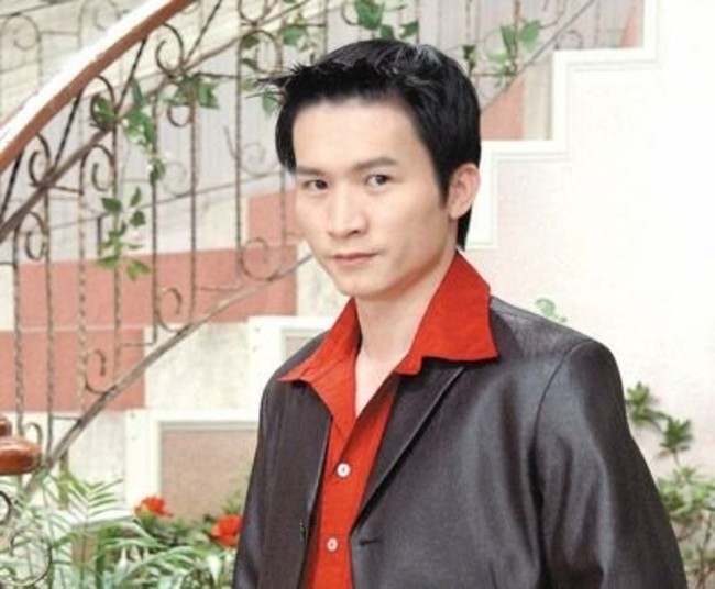 55歲秦楊突公開致歉：「我對不起老婆兒子！」　淚曝「錢在中國全賠光」地下錢莊借一輪：已交代後事