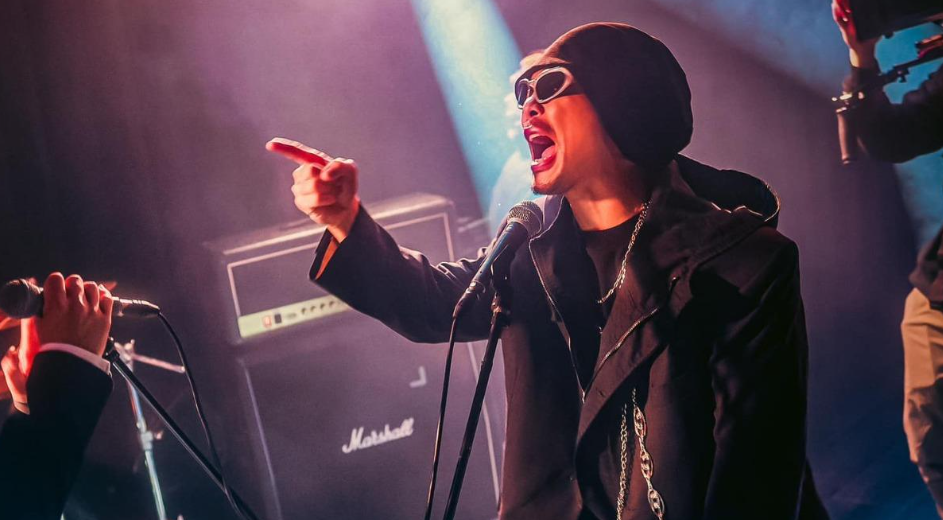 快訊／台灣31歲大咖女神「飯店離奇猝逝」爆案外案！　警方突爆「42歲金曲歌手也在場」急逮捕：疑涉毒