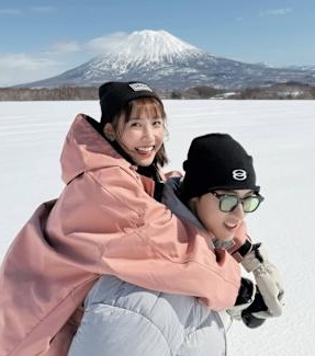 老公情何以堪！粿粿出軌「對醫護發飆」怒摔體溫槍　王子陪看診「一舉動網友氣炸」