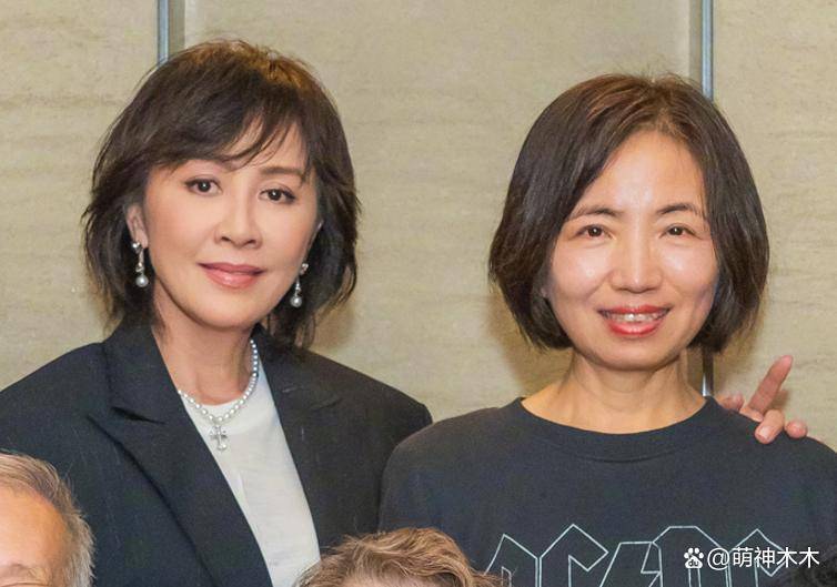 時隔50年！59歲劉嘉玲「曬出同學會合照」夢迴童年　網卻發現「臉部1處亮點」：大輸普通人...