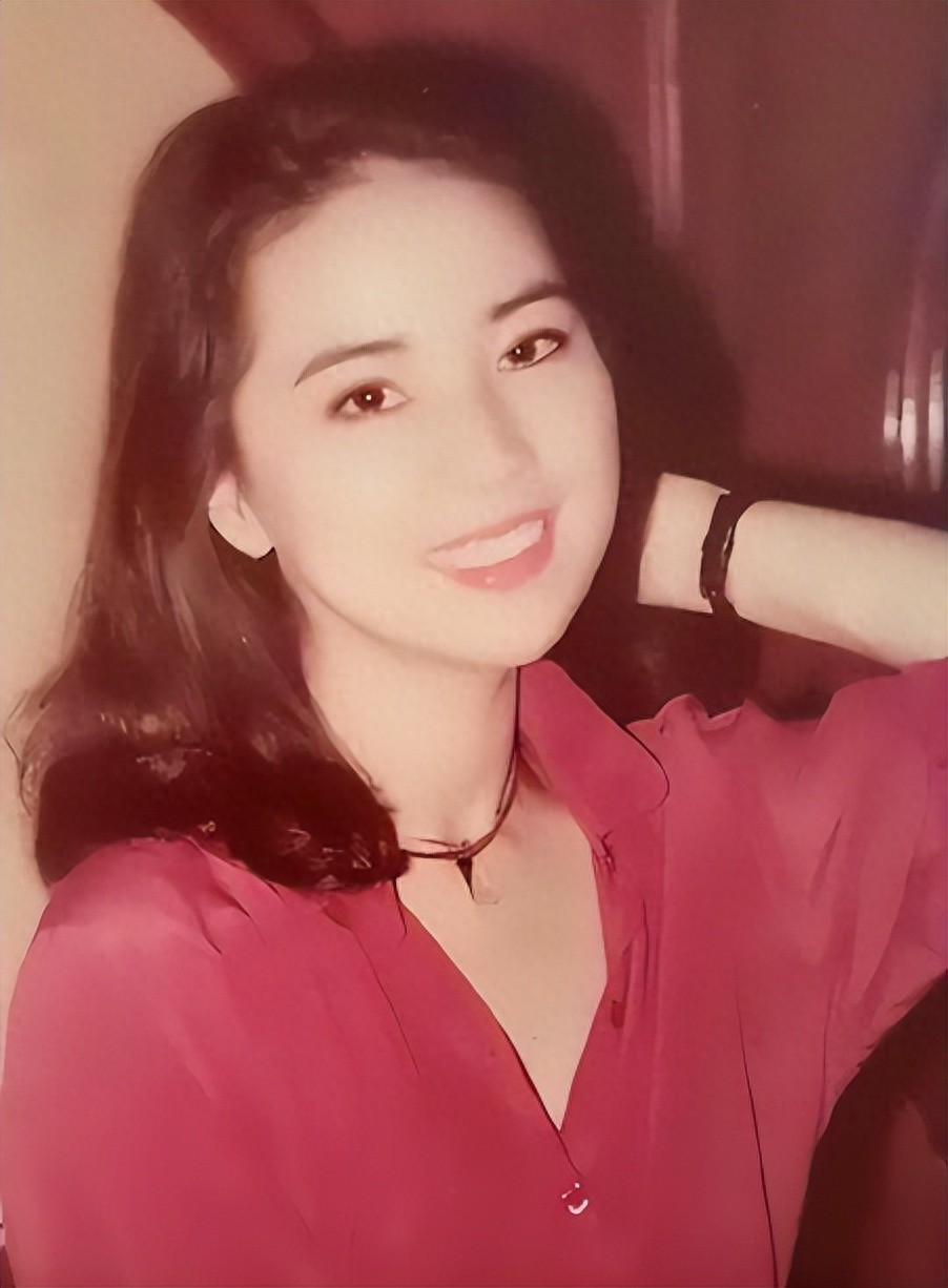 原諒成龍婚外情!林鳳嬌「在家相夫教子卻遭背叛」 無底線包容「為愛退圈43年」近況網嘆息:最偉大女人