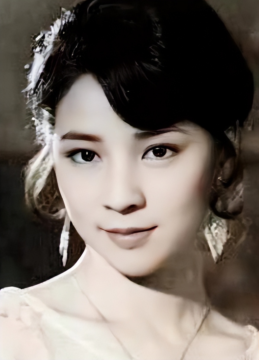 原諒成龍婚外情!林鳳嬌「在家相夫教子卻遭背叛」 無底線包容「為愛退圈43年」近況網嘆息:最偉大女人