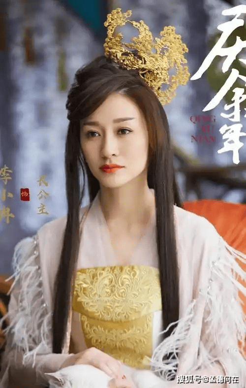 出道近30年!50歲知名影后「現身活動太驚艷」 展現火辣身材「力壓年輕女星」簡直太逆齡