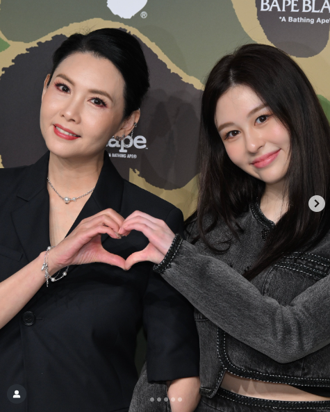 美到像古代穿越來！24歲星二代「萬聖節扮白娘子」　網狂讚「繼承性感女神神顏」：史上最美白蛇♥️