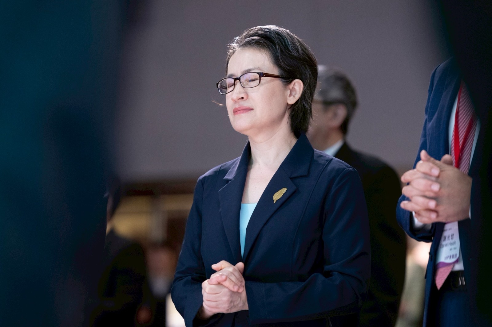 認得出是誰嗎?政壇大咖「29歲盛世美顏曝光」 網戀愛:「好像日劇女主角」