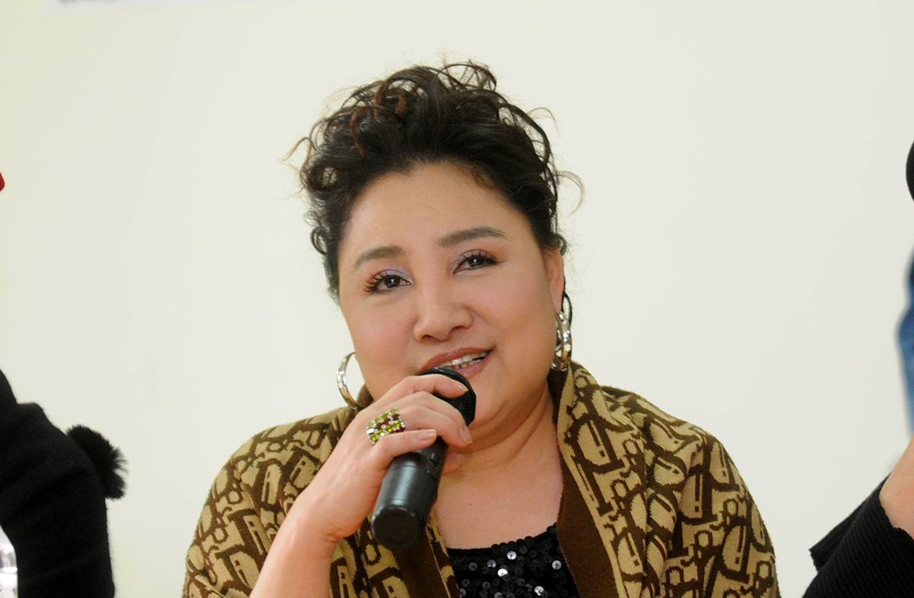 才傳失去語言能力!72歲陳盈潔「最新病況曝光」 友人「親到病房探望」:第一次看到她這樣