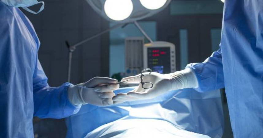 10歲男童腹痛就醫「6器官被無故切除」!母崩潰:「無法正常進食」