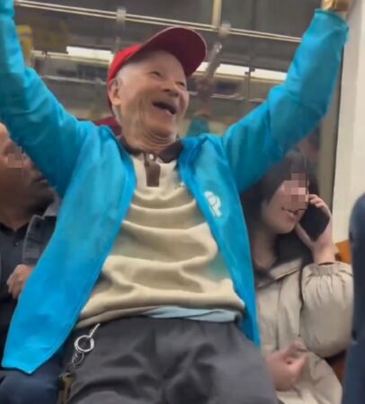 逼讓博愛座失敗!老人囂張「直接坐她腿上」磨蹭噁笑 他下場慘了