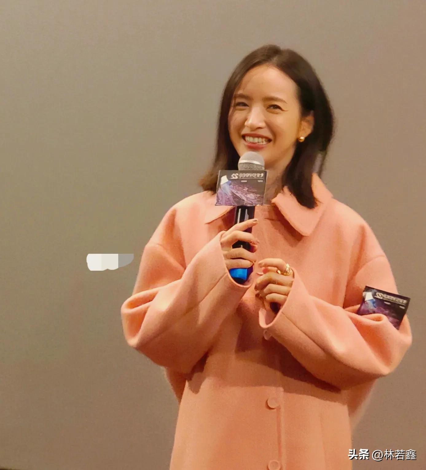 歡慶43歲生日!台灣影后「深夜曬出素顏」 網愣「膚色暗沈蠟黃」狂讚太真實:最美童顏媽咪♥️