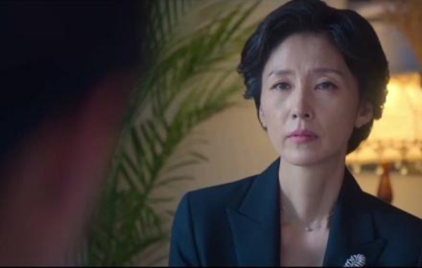 老伴一退休就和我離婚!隔天馬上「跟外面女人登記」 5年後我接到「一通來自醫院的電話」五味雜陳