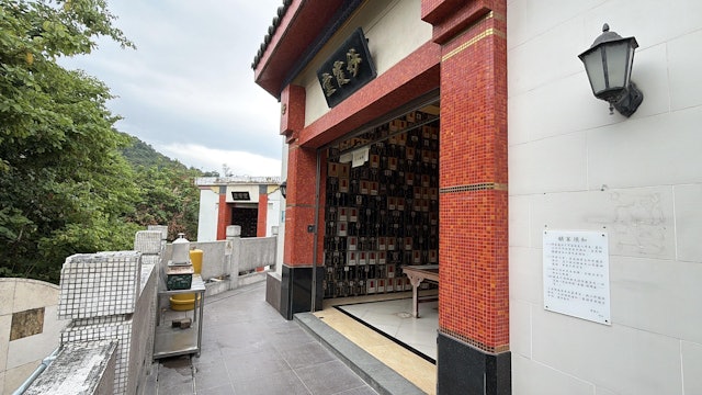 快訊/一代巨星 「骨灰傳被盜竊」!家屬「證實遭勒索」崩潰:張國榮也在那…