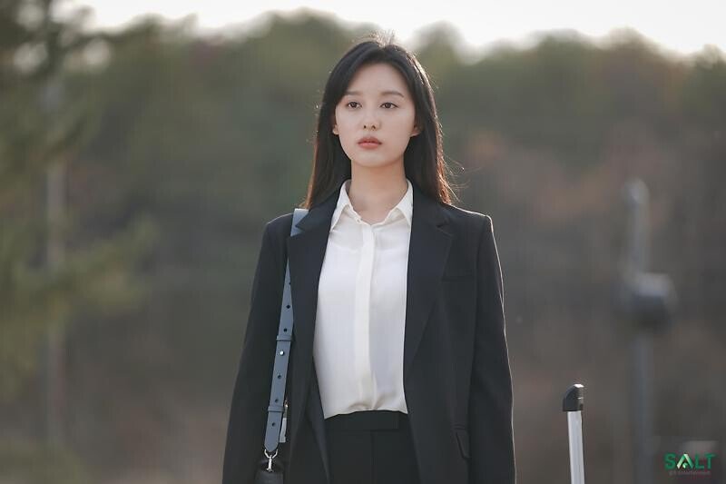 老公出軌婆婆卻要我淨身出戶！辦完離婚後「收到一條簡訊」我淚如雨下