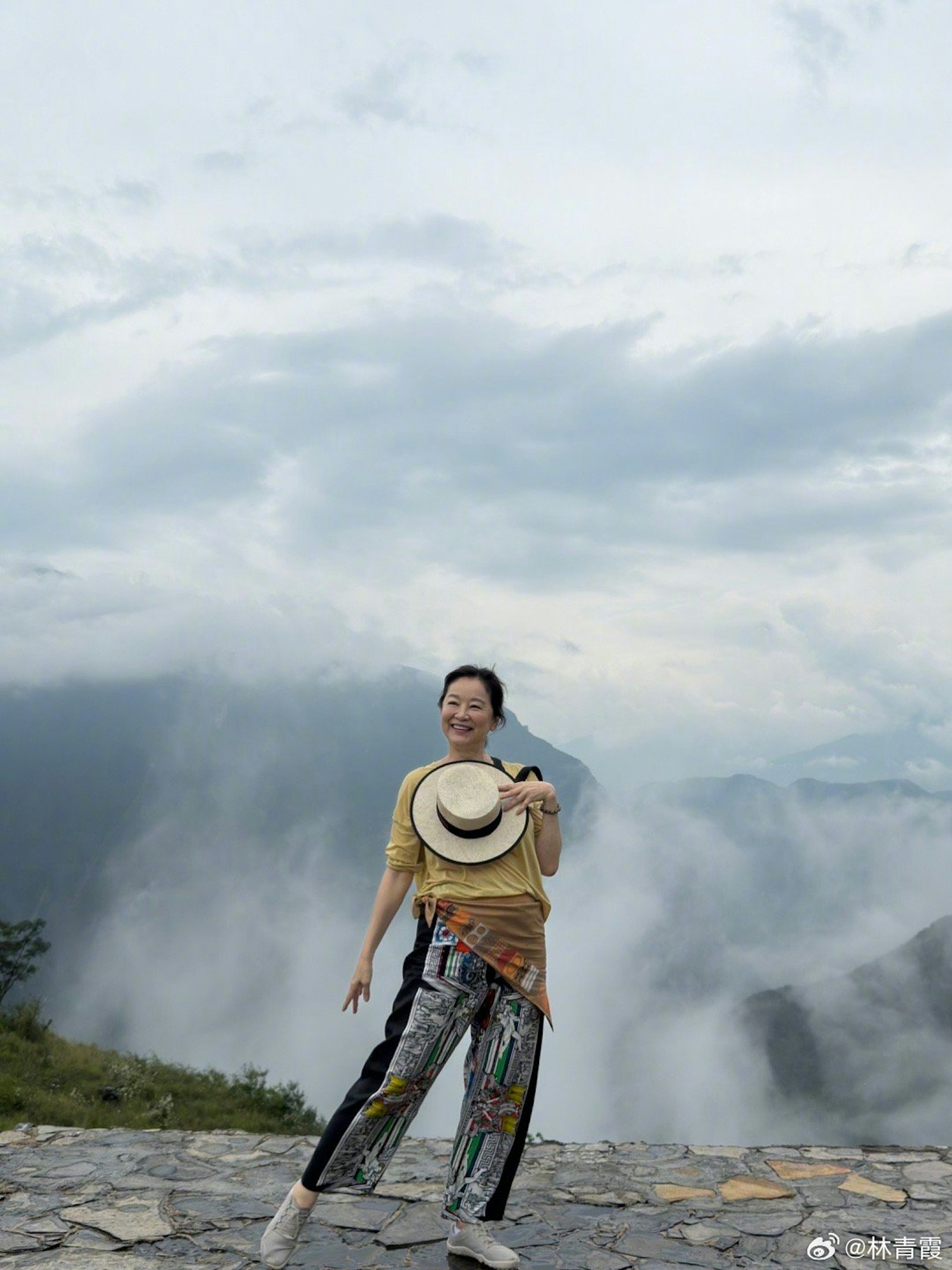 不醫美照樣凍齡!林青霞曬「71歲慶生美照」 氣色紅潤「膚質0瑕疵如少女」網讚:歲月不敗美人❤️