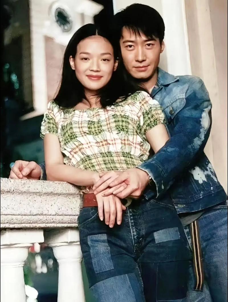 一當導演就奪大獎!49歲舒淇「老公驚喜站台」 甜蜜合體「51歲老公卻像她叔叔」網愣:像兩輩人