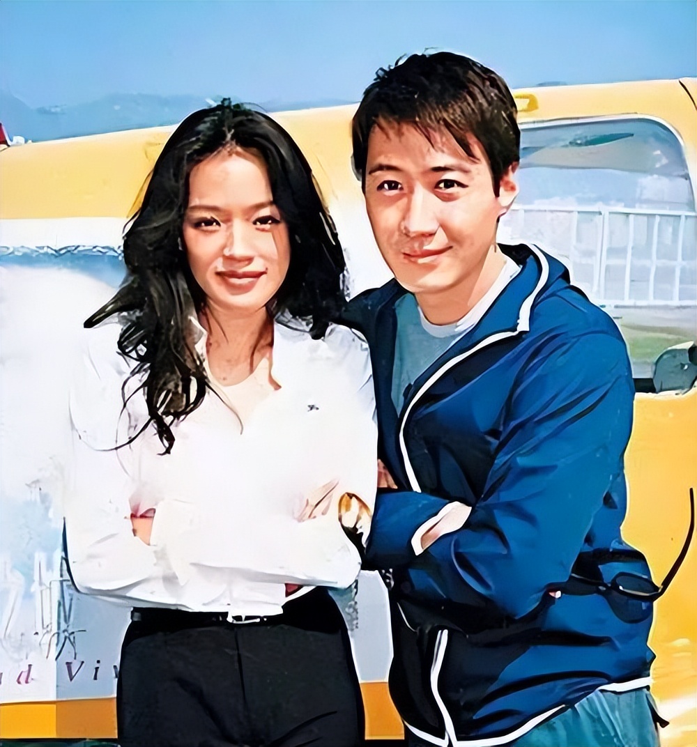 一當導演就奪大獎!49歲舒淇「老公驚喜站台」 甜蜜合體「51歲老公卻像她叔叔」網愣:像兩輩人