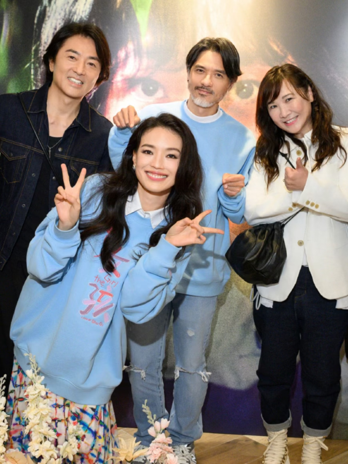 一當導演就奪大獎!49歲舒淇「老公驚喜站台」 甜蜜合體「51歲老公卻像她叔叔」網愣:像兩輩人