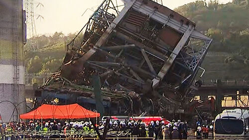 驚傳至少3人身亡！救難人員崩潰：「他在面前斷氣...」