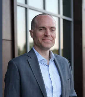 家庭出遊!名校校長驚傳「跟15歲兒掛樹上」送醫喪命 醫護驚「全身密密麻麻紅點」