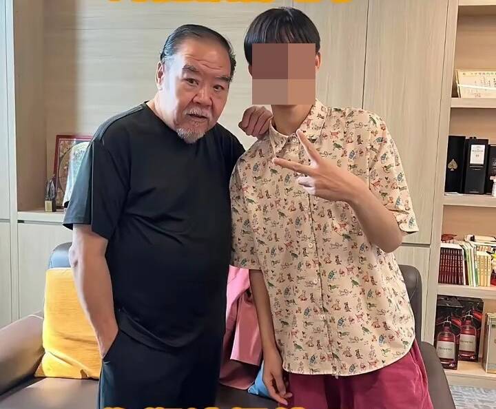 曾欠7000萬債務！74歲大咖影帝「被目擊斷崖式暴瘦」　蓄鬍花白「標誌圓臉全消風」健康狀況曝光