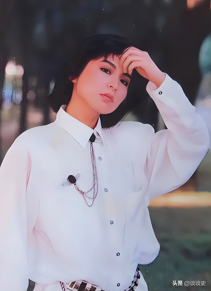 曾在樂壇發光發熱！昔日天后「67歲依舊未婚未生」　痛失摯愛「遭遇打擊無法自理生活」令人嘆息