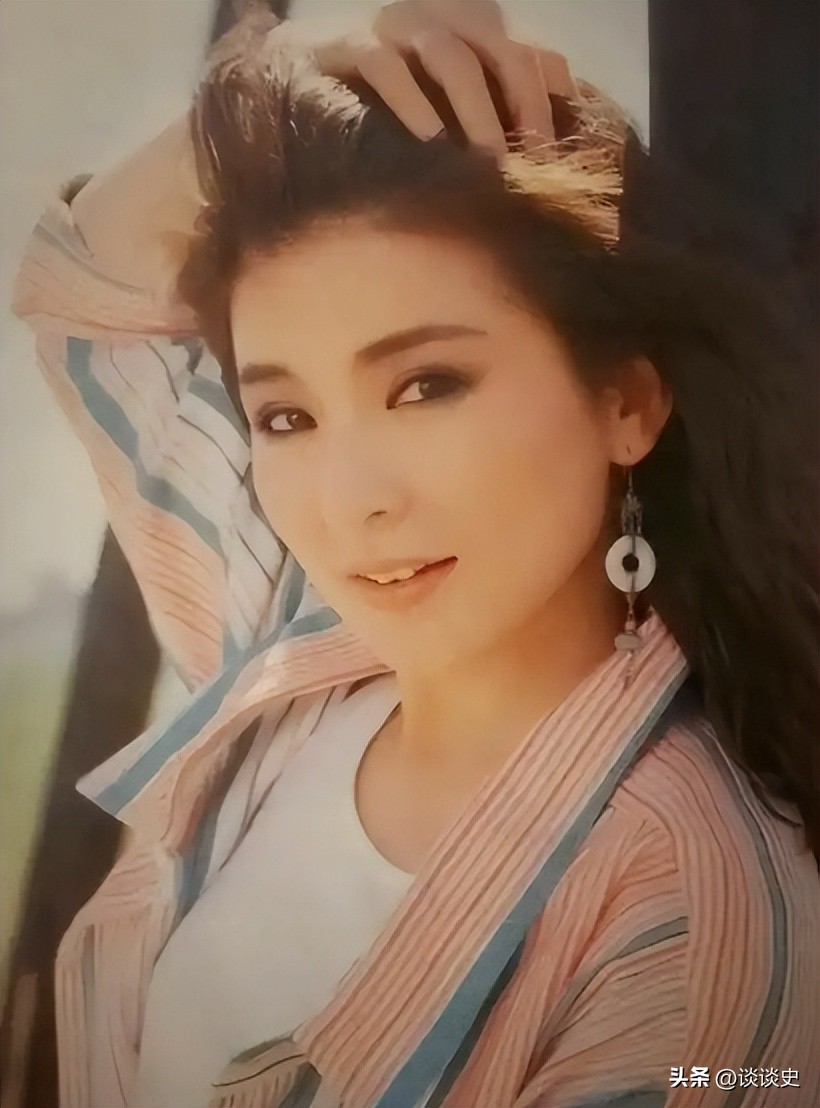 曾在樂壇發光發熱！昔日天后「67歲依舊未婚未生」　痛失摯愛「遭遇打擊無法自理生活」令人嘆息