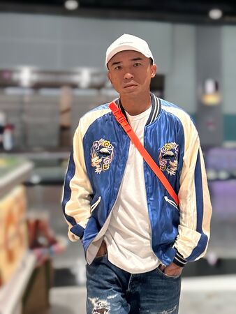 快訊／小馬驚爆家醜！親哥痛批「基督徒還養小鬼」　沒收入「卻洗錢開豪車」本人緊急聲明