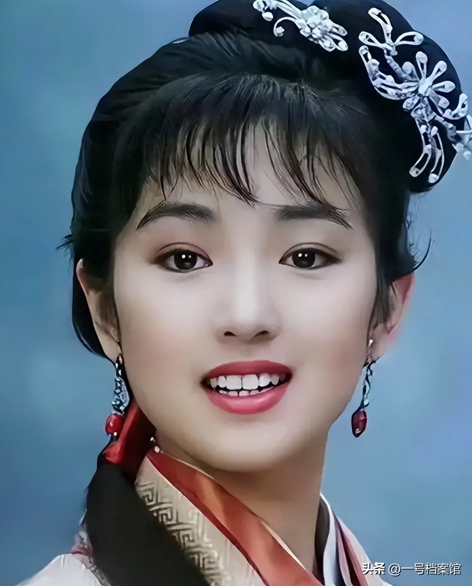 歲月不饒人?59歲大咖影后「無修圖照盡顯老態」 放大看「明顯垂下來」網嚇壞:以為是隔壁大媽