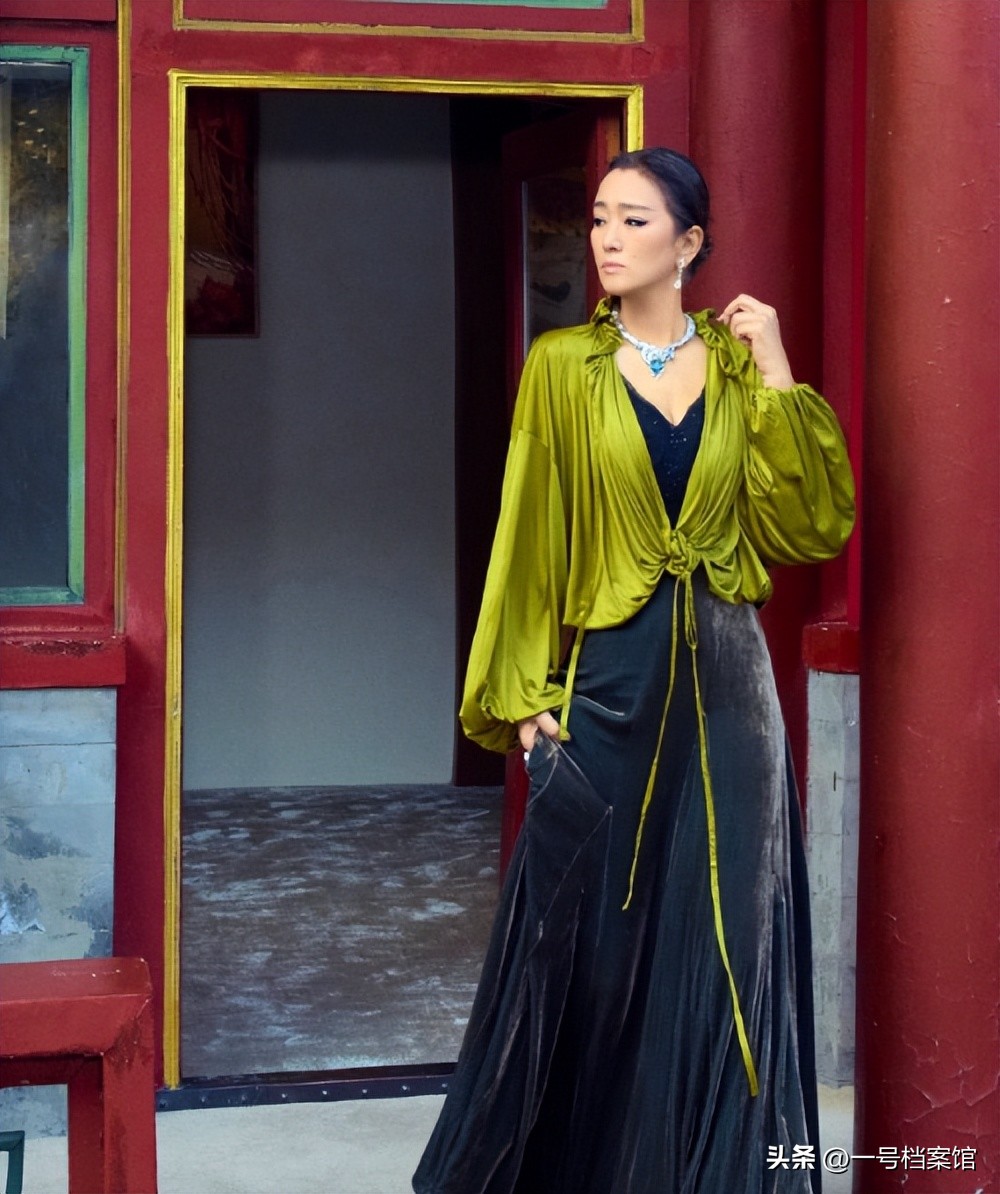 歲月不饒人?59歲大咖影后「無修圖照盡顯老態」 放大看「明顯垂下來」網嚇壞:以為是隔壁大媽