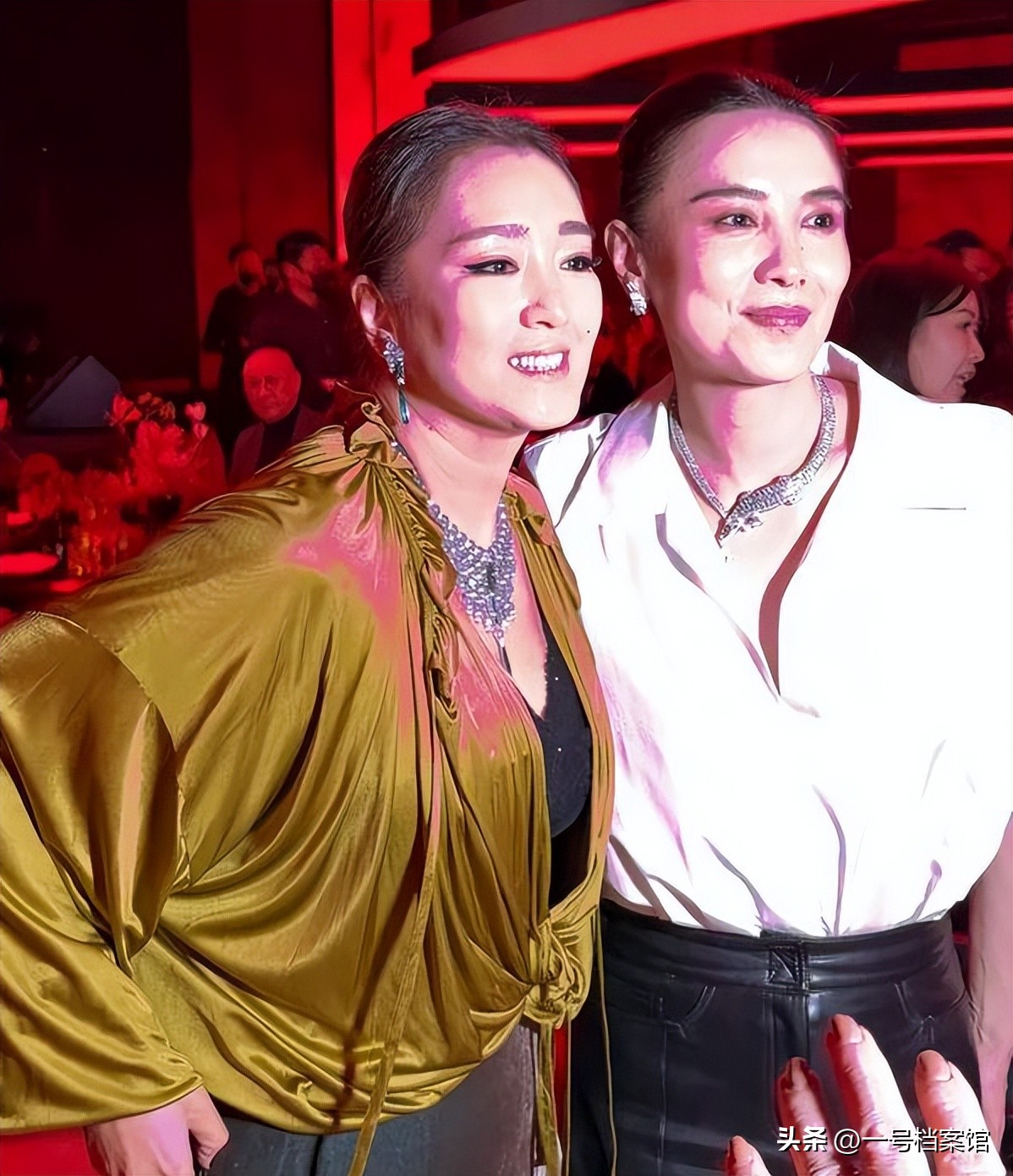 歲月不饒人?59歲大咖影后「無修圖照盡顯老態」 放大看「明顯垂下來」網嚇壞:以為是隔壁大媽