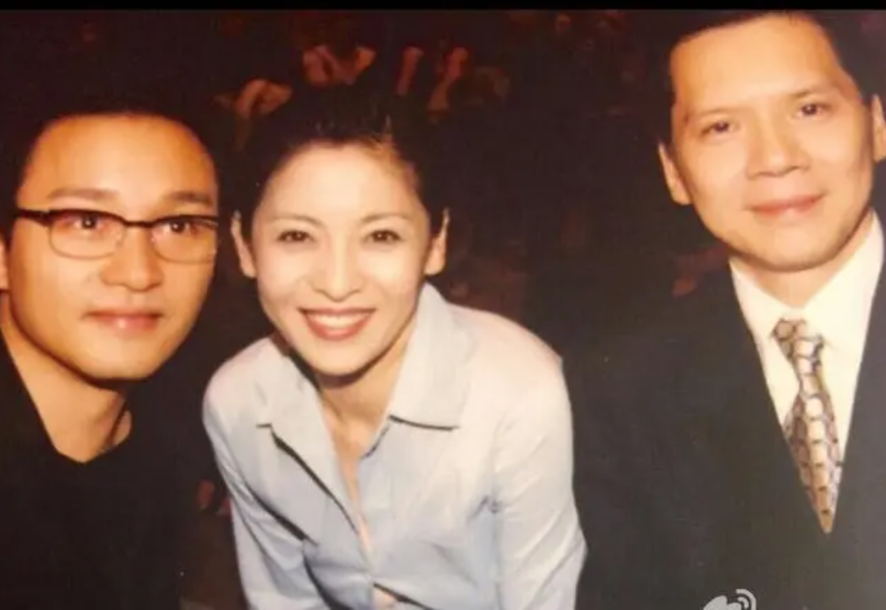 婚後恩愛45年!66歲向太「罕公開婚姻秘訣」 經營夫妻之道「就像在存撲滿」:自然白頭偕老