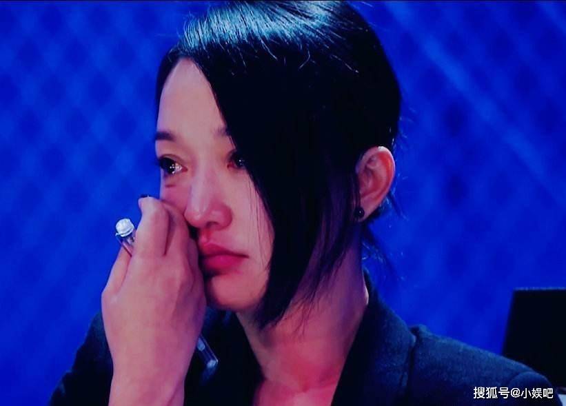 離婚後單身無子!51歲金馬影后「素顏現身活動」 滿頭白髮老態「昔日童顏崩壞」網全認不出...