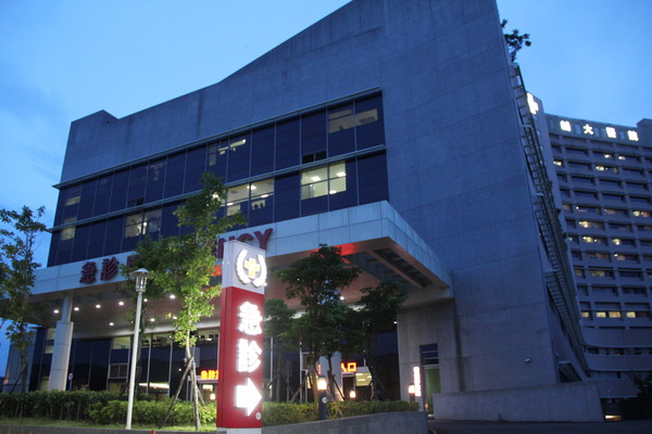 快訊/輔大醫院濺血!名醫江漢聲「遭病患拿刀狂砍」目前狀況曝光