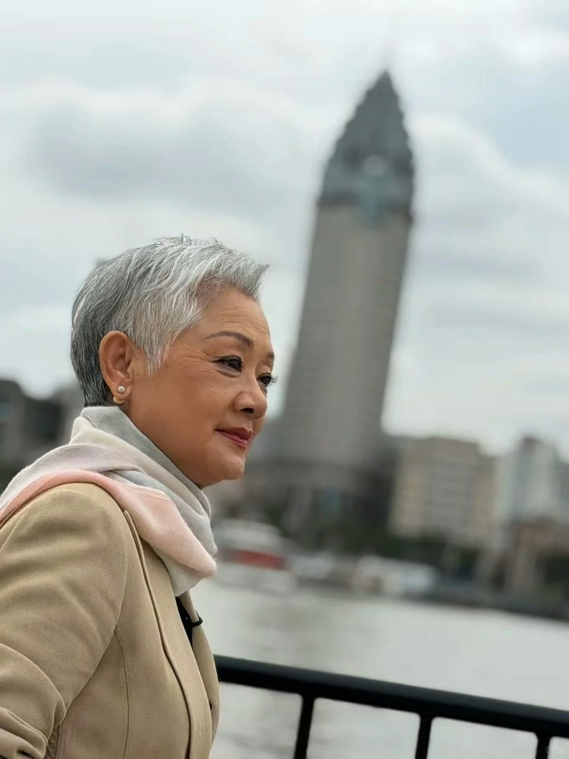 靠經典傳唱一世!78歲殿堂級歌后「罹患乳癌+憂鬱症」噩耗不斷 如今浴火重生「頂白髮優雅露面」1番話惹哭粉絲