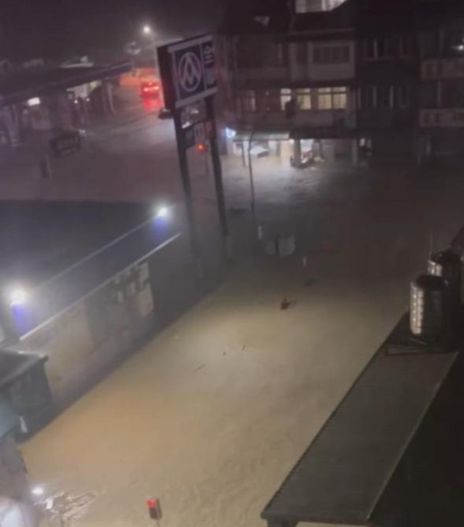 鳳凰颱風肆虐!宜蘭暴雨「一樓民宅全滅頂」淪孤島 15年前噩夢重現「釀38死慘劇」