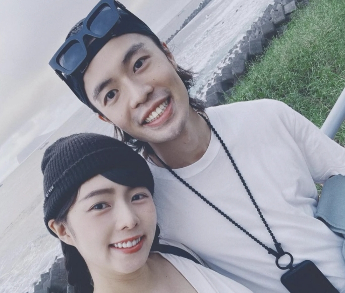 跟粿粿同時出軌?簡廷芮爆氣否認「發長文證明清白」 范姜火大開嗆:「說謊姊妹組」