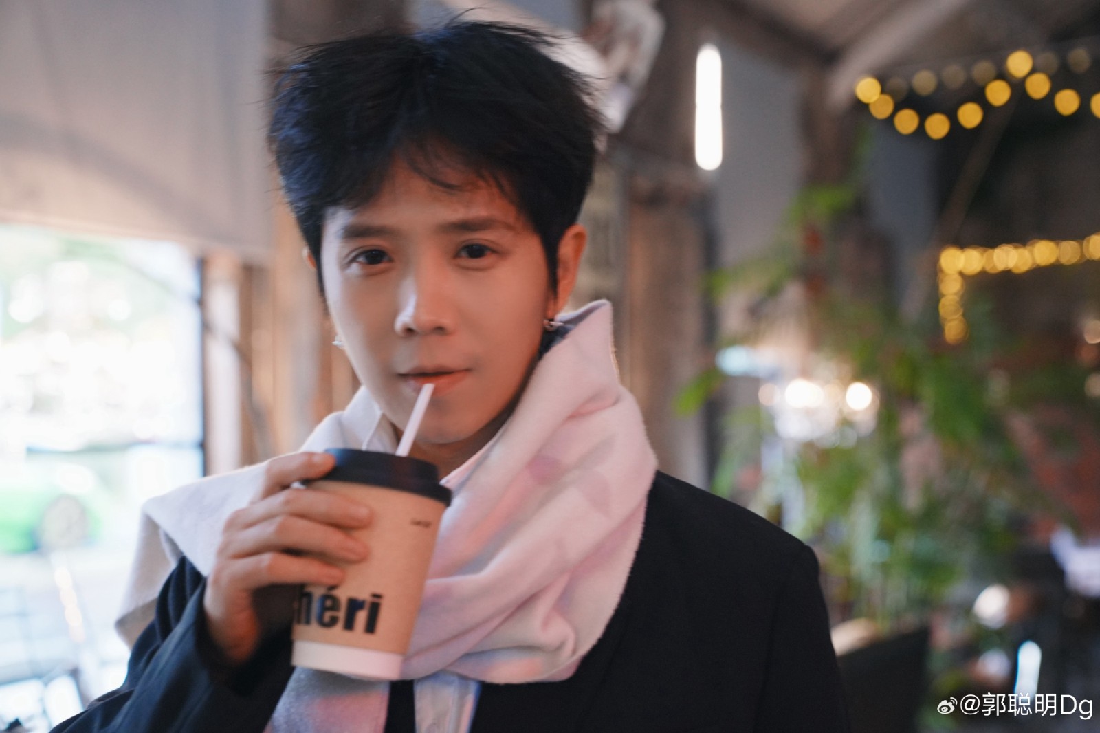 才因病退出演藝圈!知名男星「突剃光頭入院手術」 顫抖痛哭:「要搶回人生的主動權...」