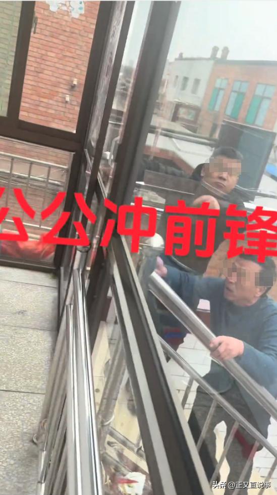 公婆請親家吃飯!兒媳突闖入「當眾翻桌痛毆」受傷送醫 深夜PO影片「公開委屈原因」2派網友戰翻...