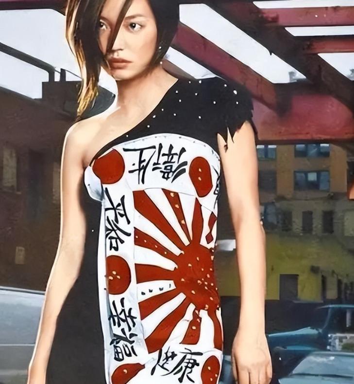 被封殺4年!49歲趙薇「突傳胃癌離世」 婚姻事業全無「淡出後蹤跡曝光」粉絲嚇哭:走的是她...