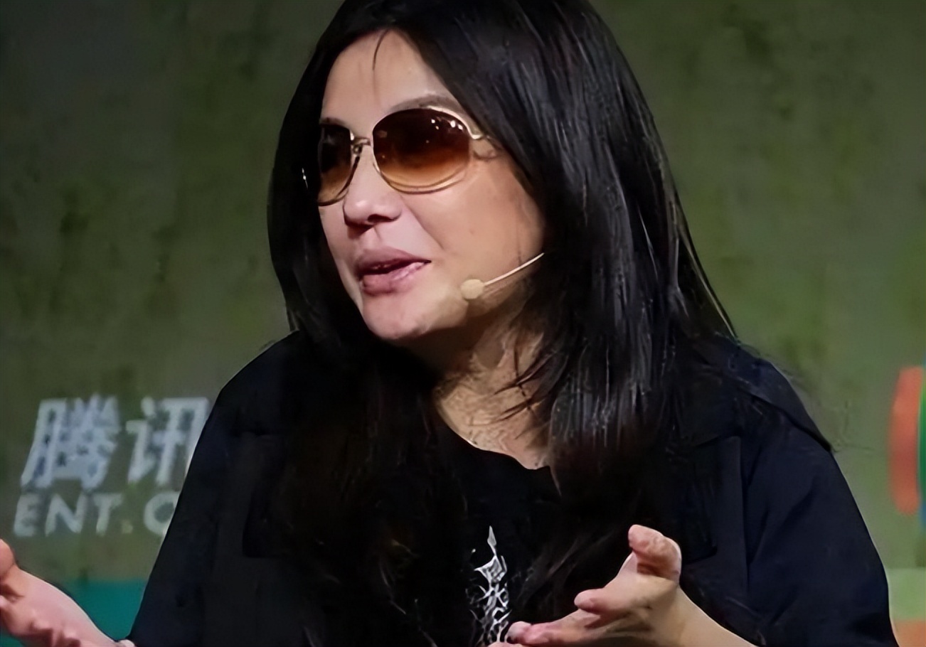 被封殺4年!49歲趙薇「突傳胃癌離世」 婚姻事業全無「淡出後蹤跡曝光」粉絲嚇哭:走的是她...