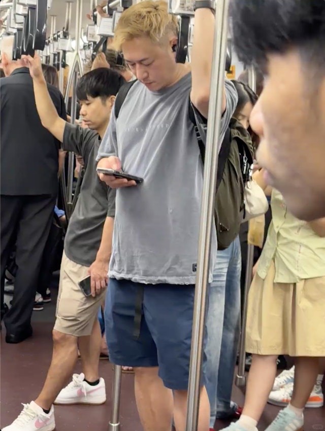 曾靠神顏迷倒無數人！昔日帥氣小生「沉寂多年被巧遇」　明顯發福「凸肚藏不住」網全認不出