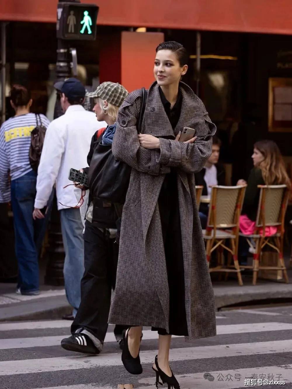 今年冬天最流行！快點嘗試「大女人風穿搭」：保暖時髦又好看