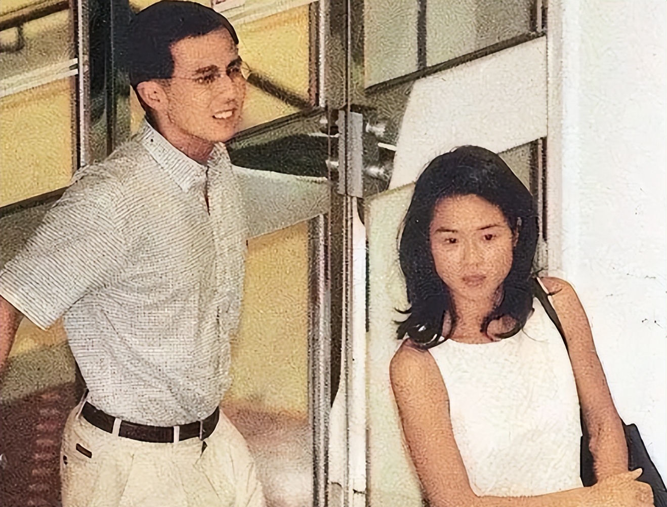 身家破兆也沒用!97歲前首富「虛弱坐輪椅」集團搖搖欲墜 至今無法退休「全因2個60歲兒子」...