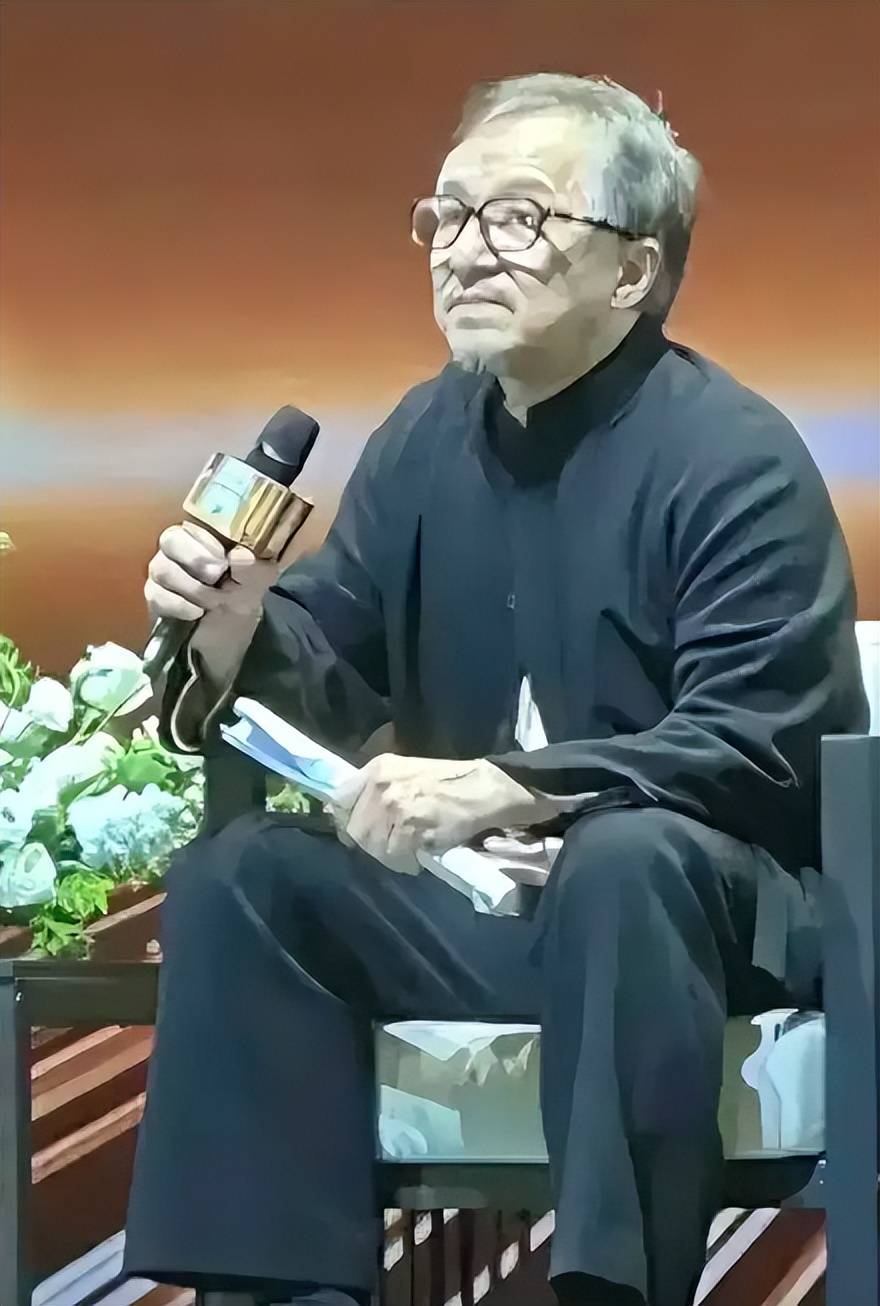 去年還精神抖擻!71歲大咖影帝「被捕捉斷崖式衰老」 對比2年前「頭髮稀疏全白」原因引網熱淚...