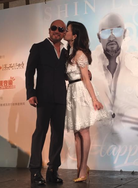  一夕間變單親爸！辛龍曝「獨自育兒心酸」　9歲女兒近況曝光「一特質超像劉真」淚喊：美好基因❤️