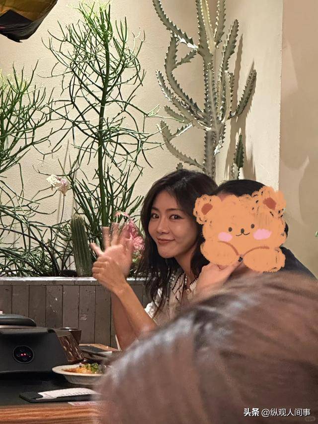 曾是甜美女神！知名女星「頂超尖下巴被偶遇」　暴瘦模樣看傻：「是不是整太多了？」 