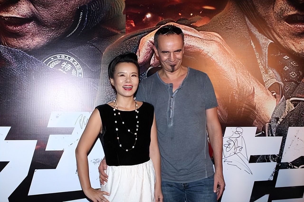 結束20年婚姻!50歲大咖歌后「獨自住在深山」養貓相伴 「親自下田種菜」氣色變超多:終於活成自己