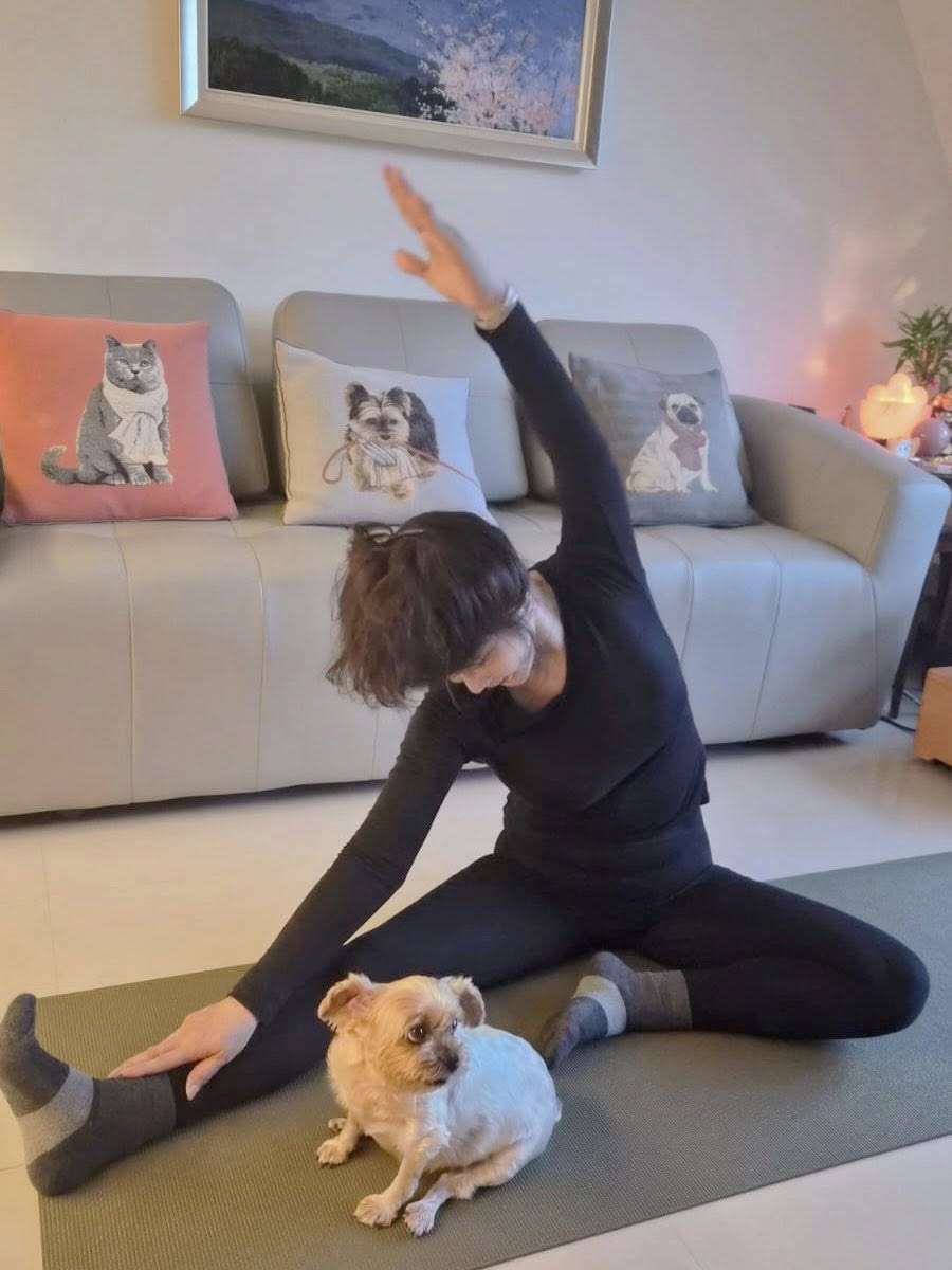 低胸性感亮相!陳美鳳「一部位爆改」年輕10歲 「一亮點卻遭嘲笑」粉絲心疼:都快70歲了