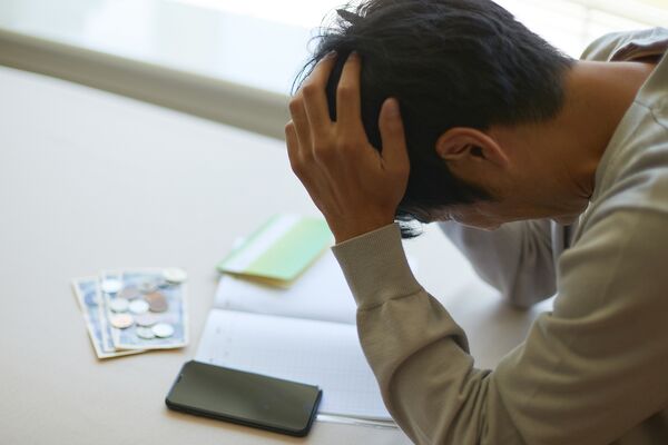 退休突中6億樂透!66歲男「中大獎隱瞞妻子」自己偷偷花 半年後「超慘下場曝光」後悔了