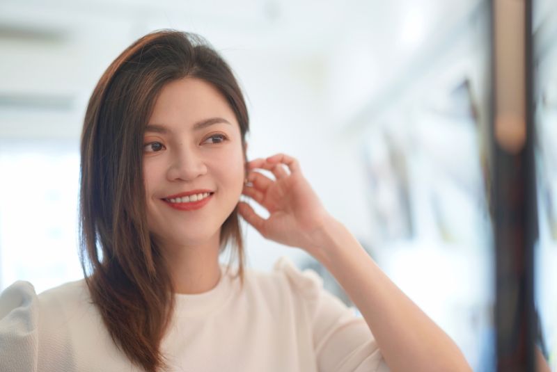 《鑽石夜總會》出道!金鐘女星驚吐「35年沒見過爸」 最近才知「父親已離世10年」悲曝心聲