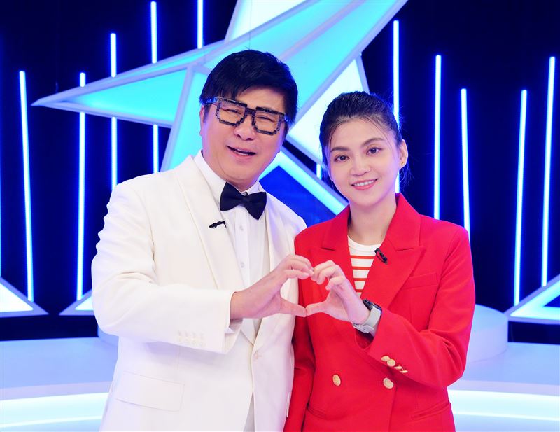 《鑽石夜總會》出道!金鐘女星驚吐「35年沒見過爸」 最近才知「父親已離世10年」悲曝心聲